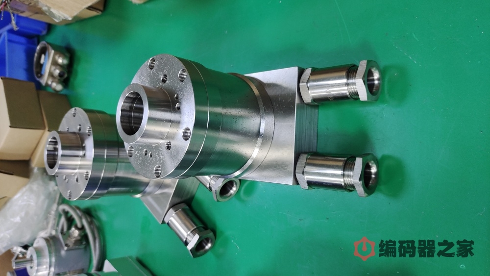 EXDJ78B25.4B1213S11T10-30RN，绝对防爆值编码器定制替代笔记（Profinet版本盲孔型）